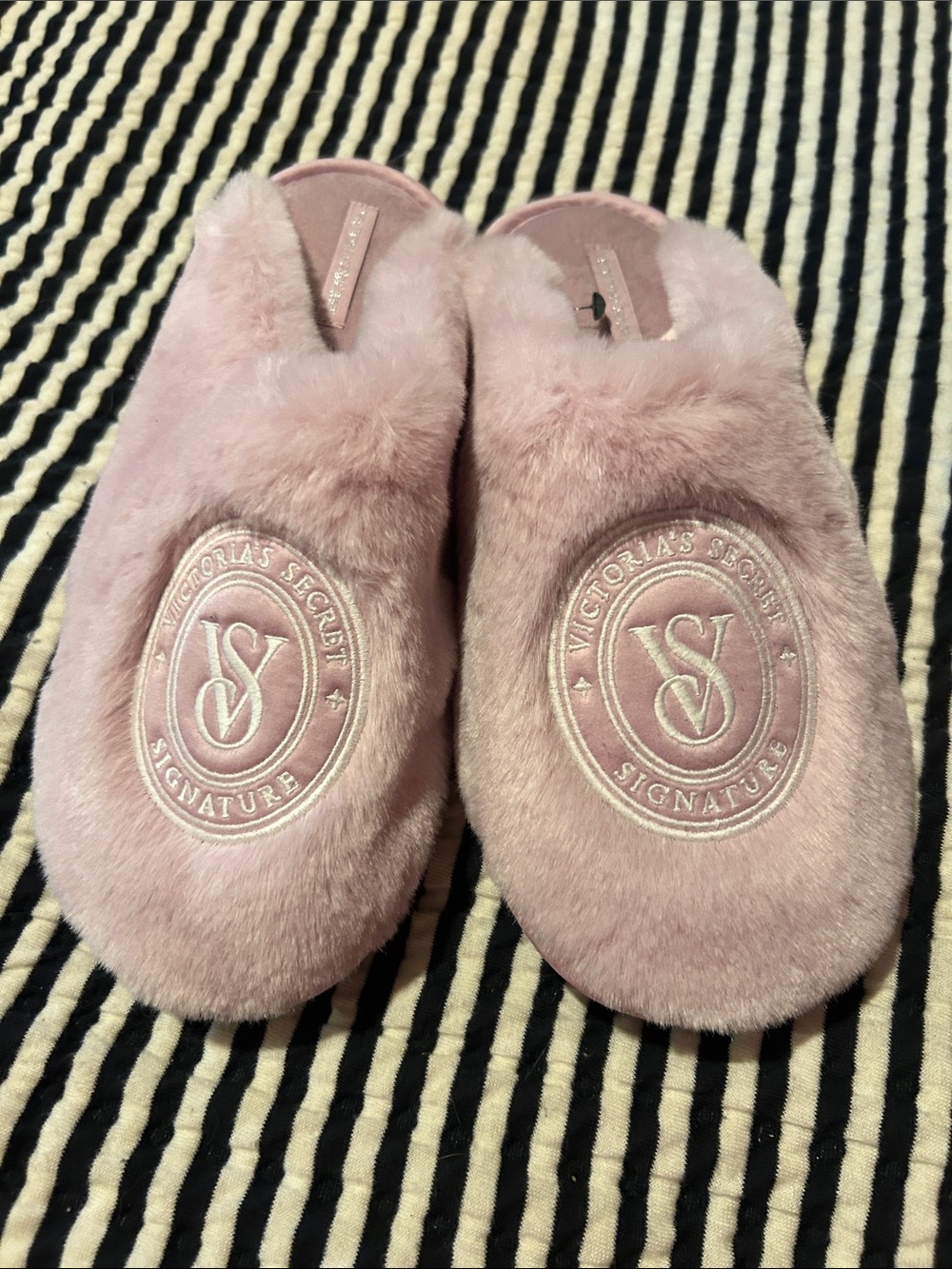 Victoria's Secret Pink Plush Logo Slip-On Slippers